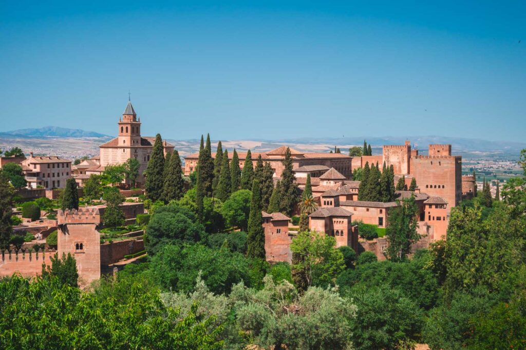 The Ultimate Guide to Visiting the Alhambra: Tips, Tricks and Must-Sees